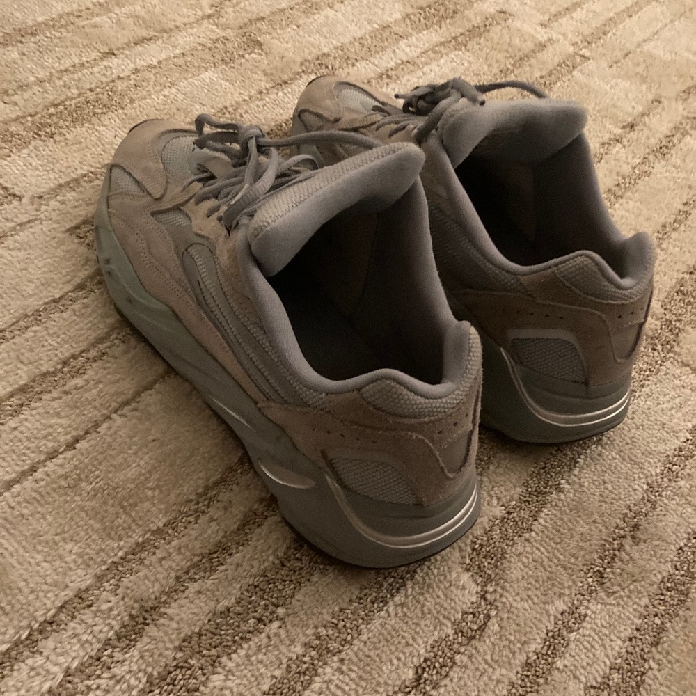 Addidas Yeezy Boost 700 V2 Hospital Blue